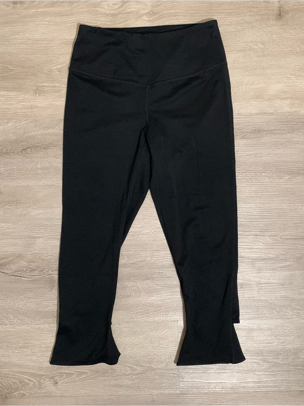 Zella Black High Waist Twist Around Capri Leggings
